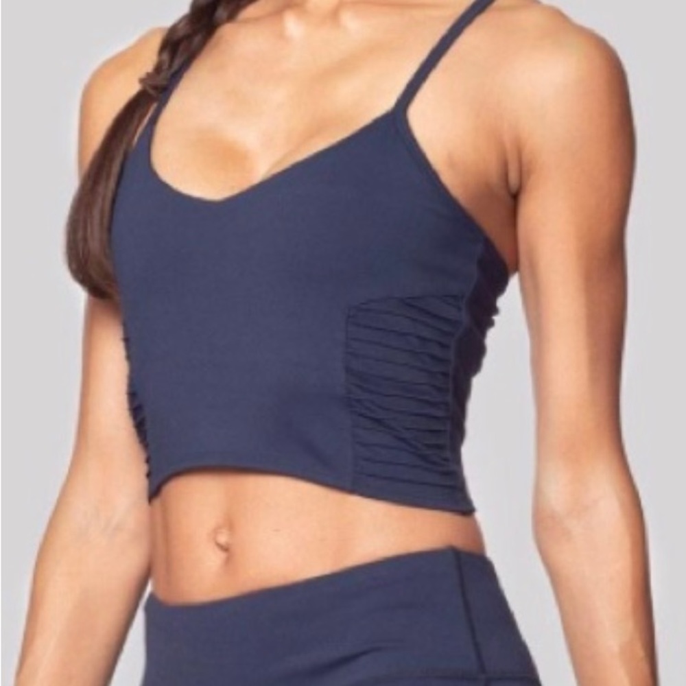 Threads 4 Thought Jax Crop